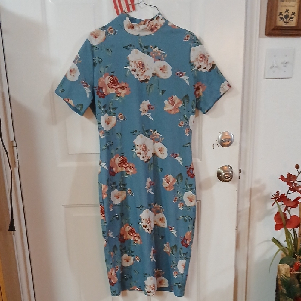 SHEIN Blue Floral Midi Dress